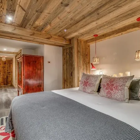بيت للعطل Lovely Chalet With Pool كورمايور